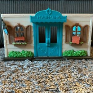 Woodzeez Toy Health Clinic Playset